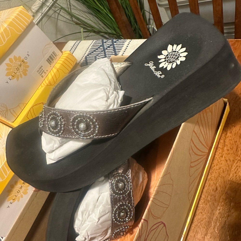 Yellow Box Black and Brown Sandals with Cushioned Straps